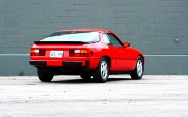 Porsche-924-1987-Coupe-25