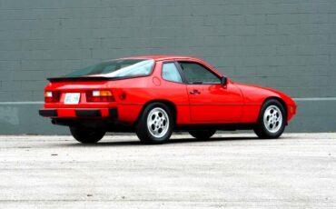 Porsche-924-1987-Coupe-27