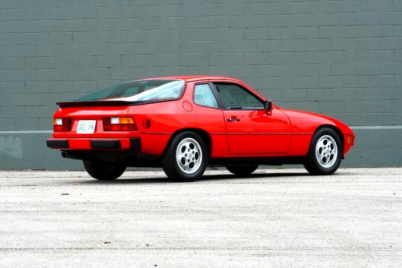 Porsche-924-1987-Coupe-27