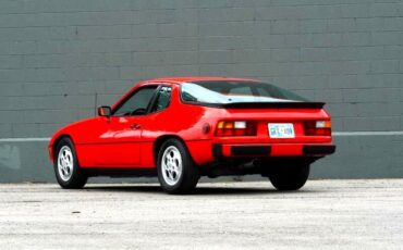 Porsche-924-1987-Coupe-31