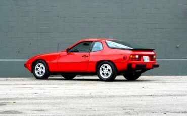 Porsche-924-1987-Coupe-33