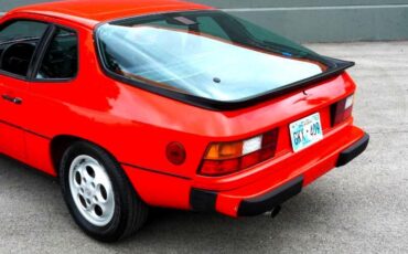 Porsche-924-1987-Coupe-37