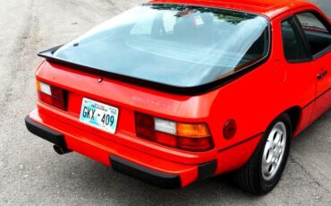 Porsche-924-1987-Coupe-38
