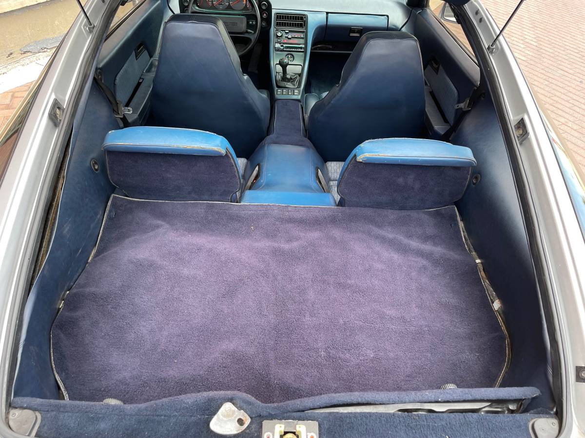 Porsche-928-1980-silver-16