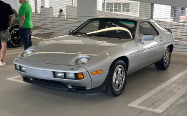 Porsche-928-1980-silver-20