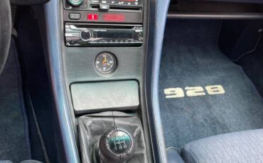 Porsche-928-1980-silver-22