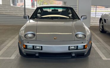 Porsche-928-1980-silver