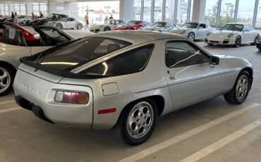 Porsche-928-1980-silver-4