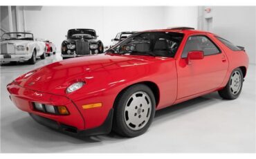 Porsche-928-1983-Coupe-1