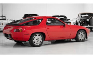 Porsche-928-1983-Coupe-4