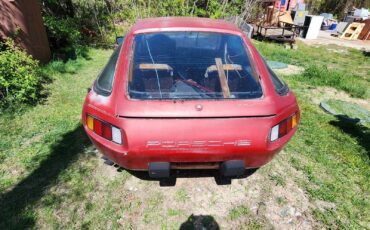 Porsche-928-1983-Coupe-4