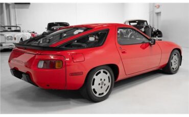 Porsche-928-1983-Coupe-5