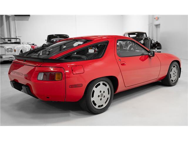 Porsche-928-1983-Coupe-5
