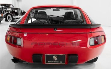 Porsche-928-1983-Coupe-6