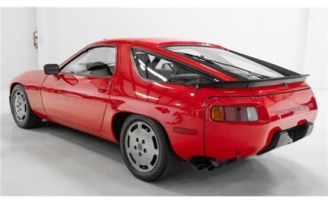 Porsche-928-1983-Coupe-7