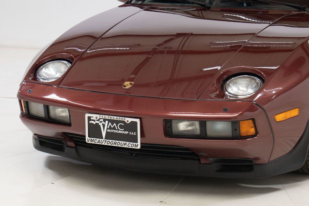 Porsche-928-1985-Coupe-10