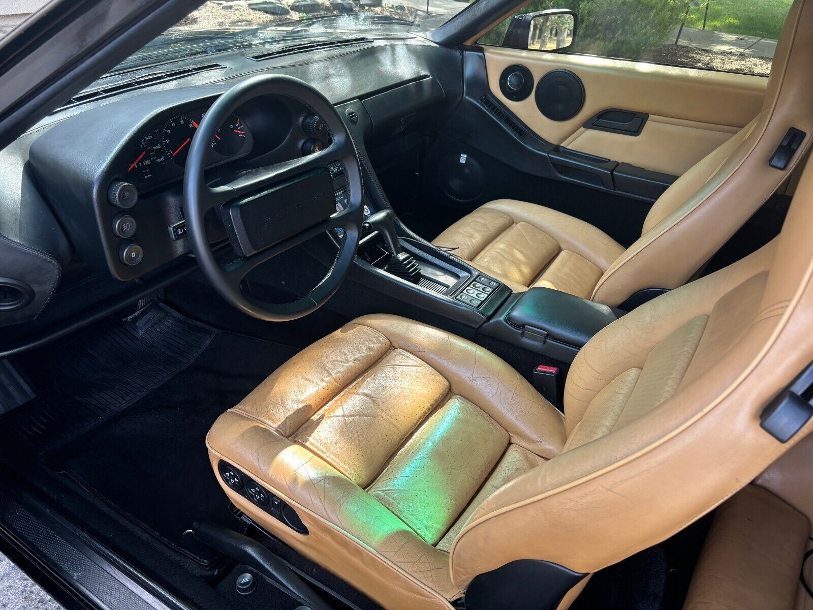 Porsche-928-1985-Coupe-12