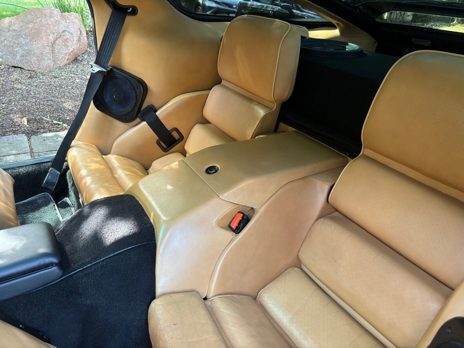 Porsche-928-1985-Coupe-16