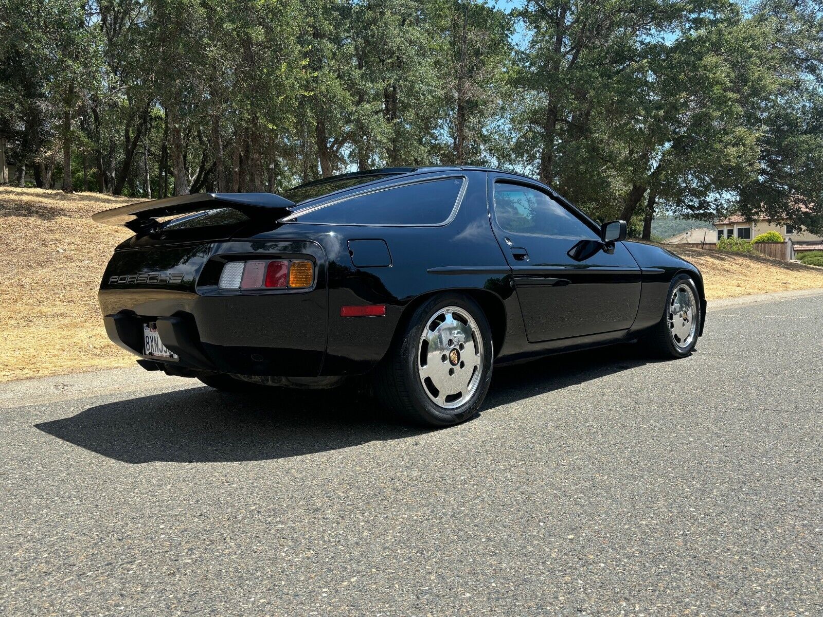 Porsche-928-1985-Coupe-5