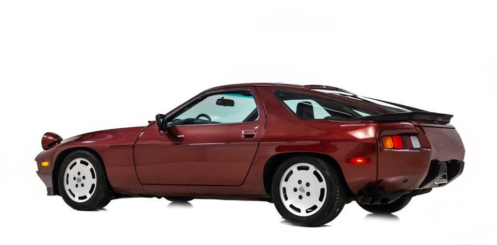Porsche-928-1985-Coupe-7