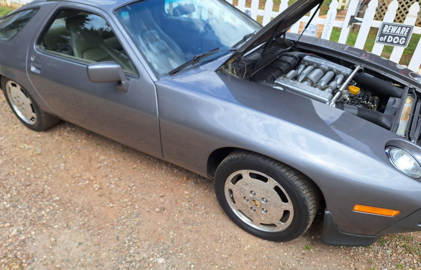 Porsche-928-1986-Coupe