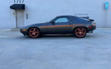 Porsche-928-1986-grey-1