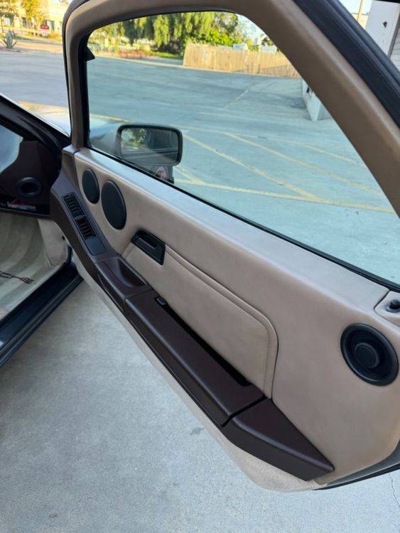 Porsche-928-1986-grey-18