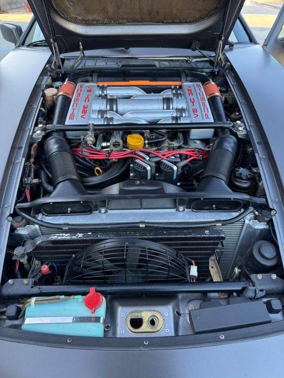 Porsche-928-1986-grey-22