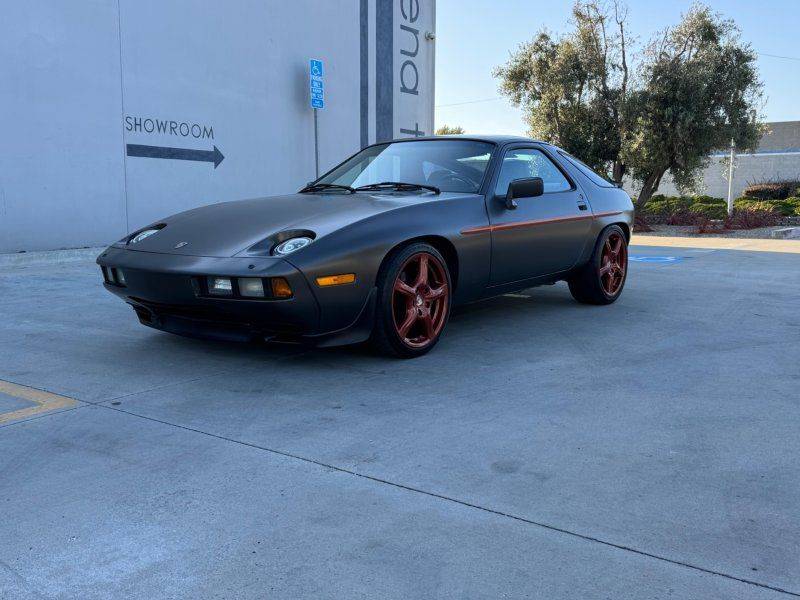 Porsche-928-1986-grey-3