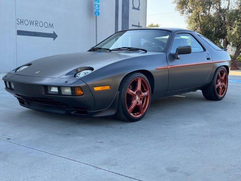 Porsche-928-1986-grey-4