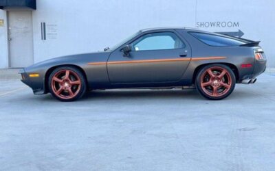 Porsche 928  1986 grey