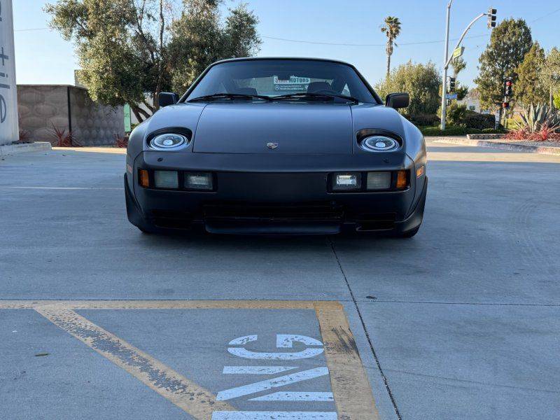 Porsche-928-1986-grey-5