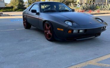 Porsche-928-1986-grey-7