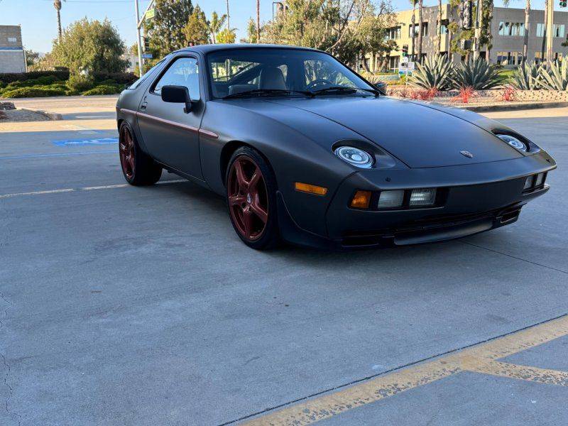 Porsche-928-1986-grey-7
