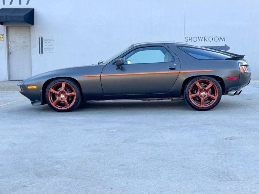 Porsche-928-1986-grey
