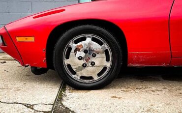 Porsche-928-1986-red-18
