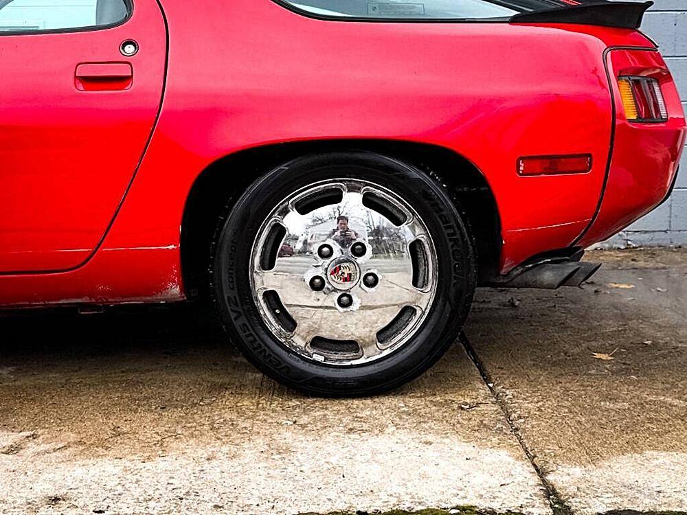 Porsche-928-1986-red-19