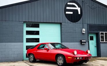 Porsche-928-1986-red-21