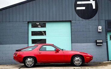 Porsche-928-1986-red-22
