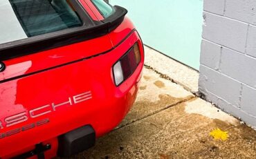 Porsche-928-1986-red-23