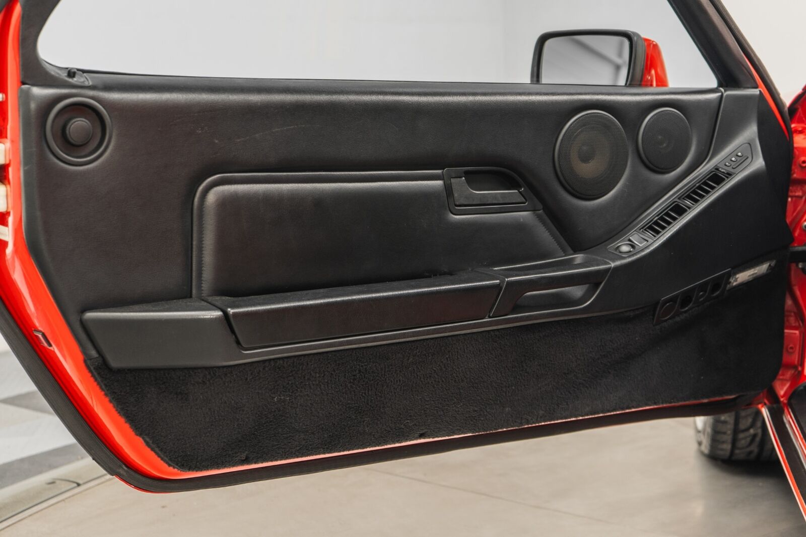 Porsche-928-1987-Hatchback-30