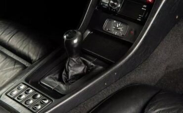 Porsche-928-1993-Coupe-10