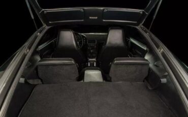 Porsche-928-1993-Coupe-11