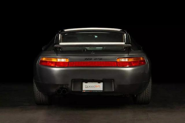 Porsche-928-1993-Coupe-2