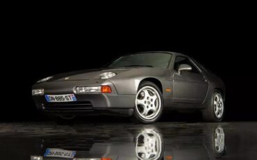 Porsche-928-1993-Coupe-5