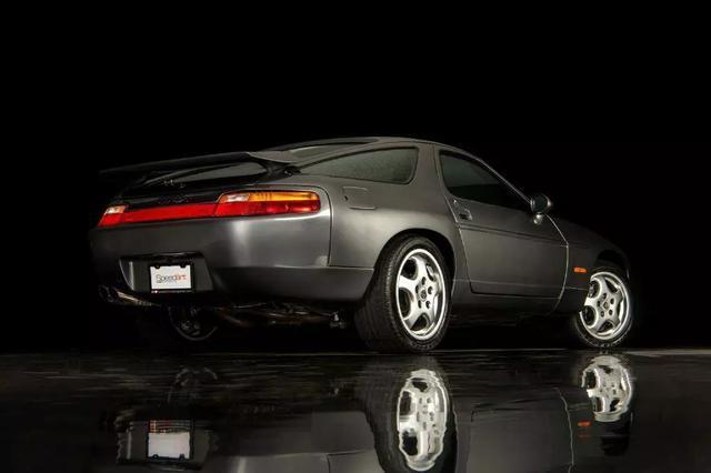 Porsche-928-1993-Coupe-6