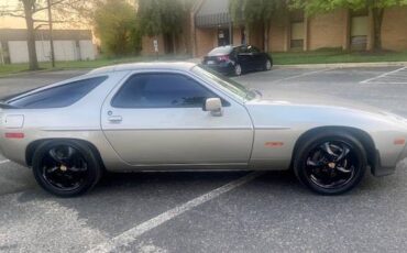 Porsche-928s-1983-silver-1