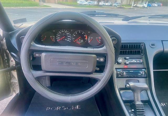 Porsche-928s-1983-silver-11