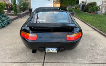 Porsche-928s4-1988-black-12