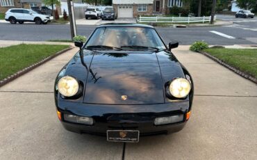 Porsche-928s4-1988-black-9